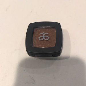 Arbonne eyeshadow